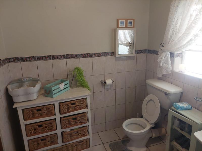 4 Bedroom Property for Sale in Dorandia Gauteng