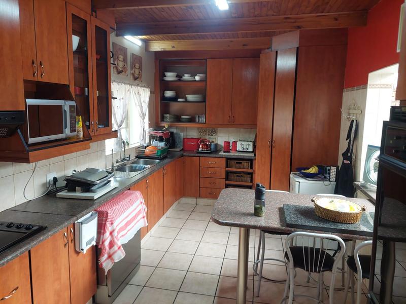 4 Bedroom Property for Sale in Dorandia Gauteng