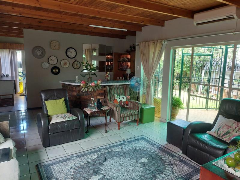 4 Bedroom Property for Sale in Dorandia Gauteng