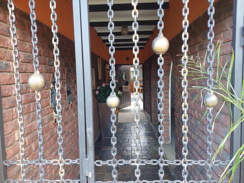 4 Bedroom Property for Sale in Dorandia Gauteng