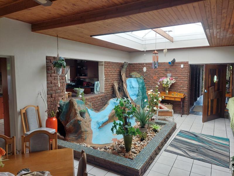 4 Bedroom Property for Sale in Dorandia Gauteng