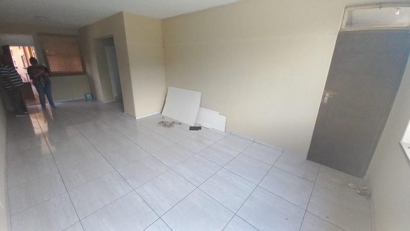1 Bedroom Property for Sale in Vanderbijlpark CW Gauteng