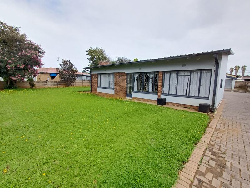 4 Bedroom Property for Sale in Sonland Park Gauteng