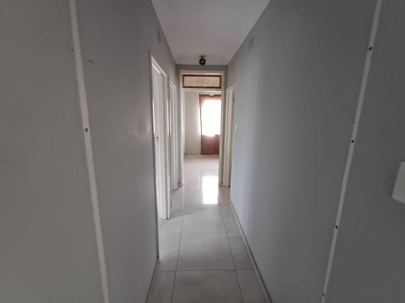 4 Bedroom Property for Sale in Sonland Park Gauteng