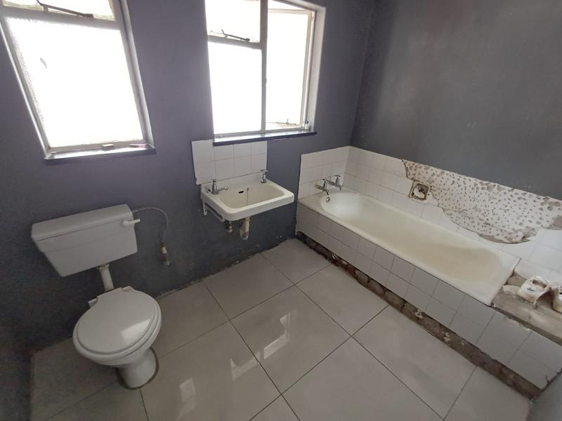 4 Bedroom Property for Sale in Sonland Park Gauteng