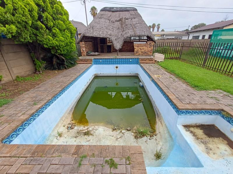 4 Bedroom Property for Sale in Sonland Park Gauteng