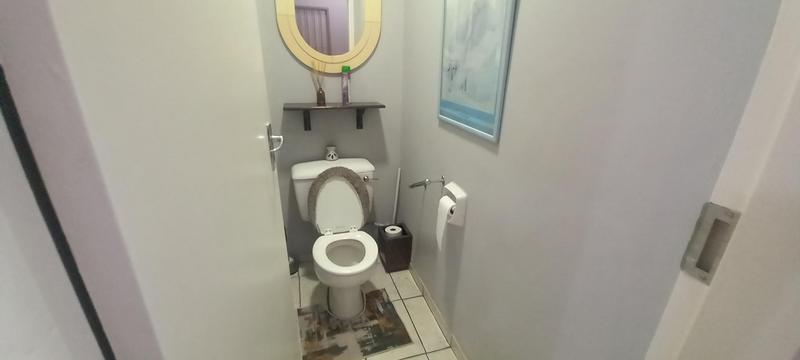 5 Bedroom Property for Sale in Three Rivers Gauteng