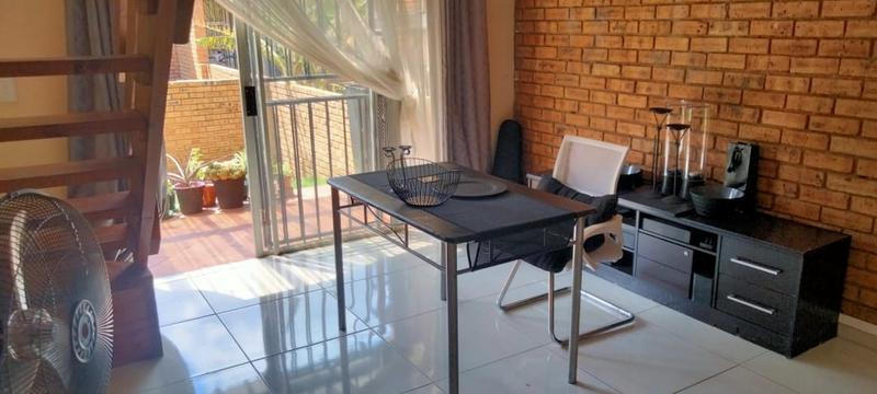 2 Bedroom Property for Sale in Honeypark Gauteng