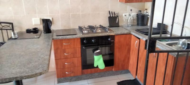 2 Bedroom Property for Sale in Honeypark Gauteng