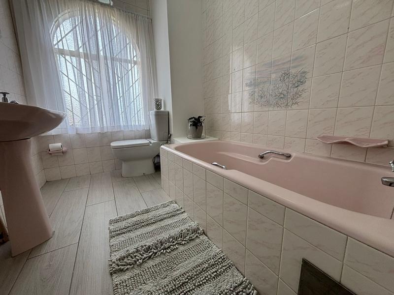 3 Bedroom Property for Sale in Fairland Gauteng