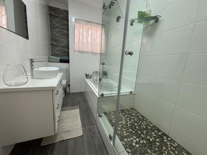 3 Bedroom Property for Sale in Fairland Gauteng