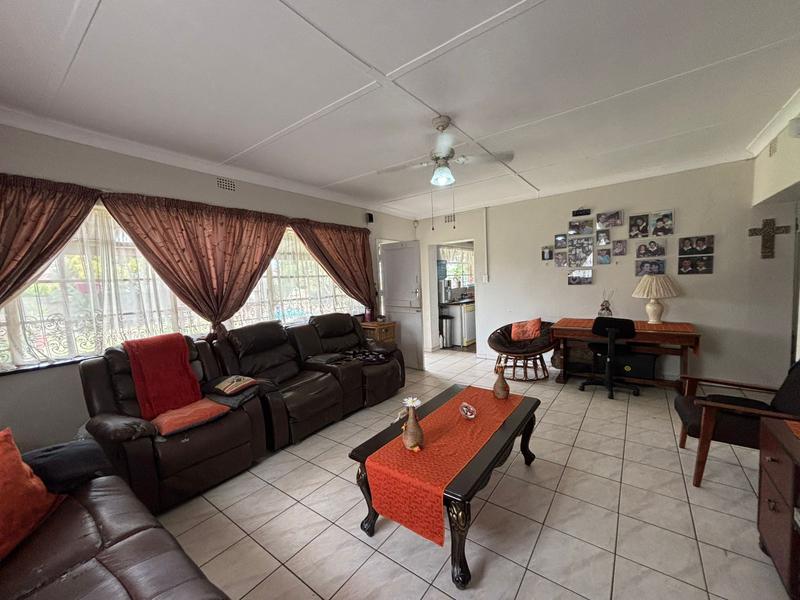 3 Bedroom Property for Sale in Discovery Gauteng