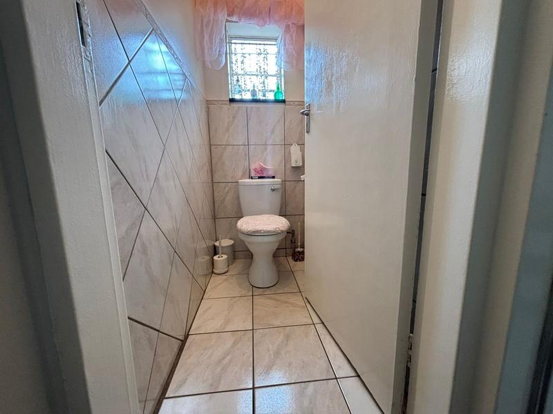 3 Bedroom Property for Sale in Discovery Gauteng