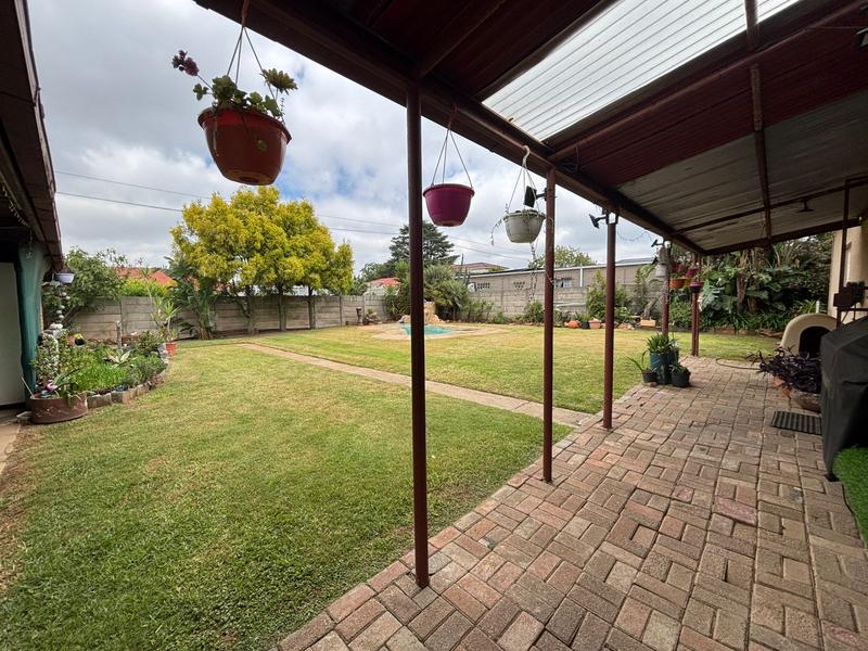 3 Bedroom Property for Sale in Discovery Gauteng