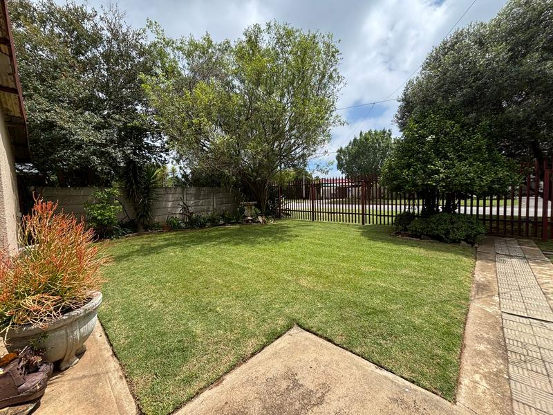 3 Bedroom Property for Sale in Discovery Gauteng