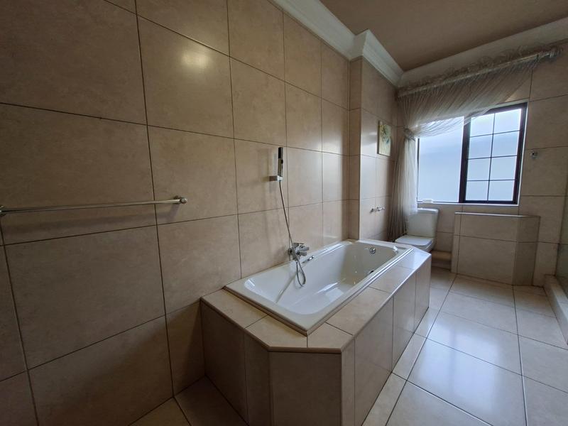 5 Bedroom Property for Sale in Midstream Estate Gauteng