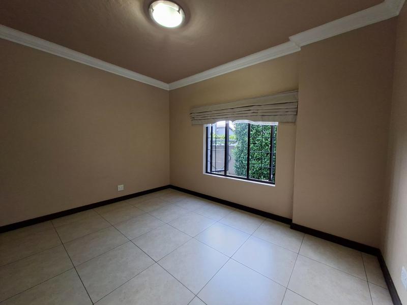 5 Bedroom Property for Sale in Midstream Estate Gauteng