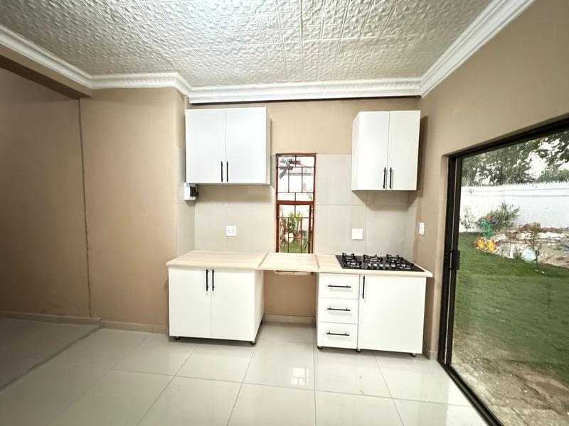 To Let 1 Bedroom Property for Rent in Delville Gauteng