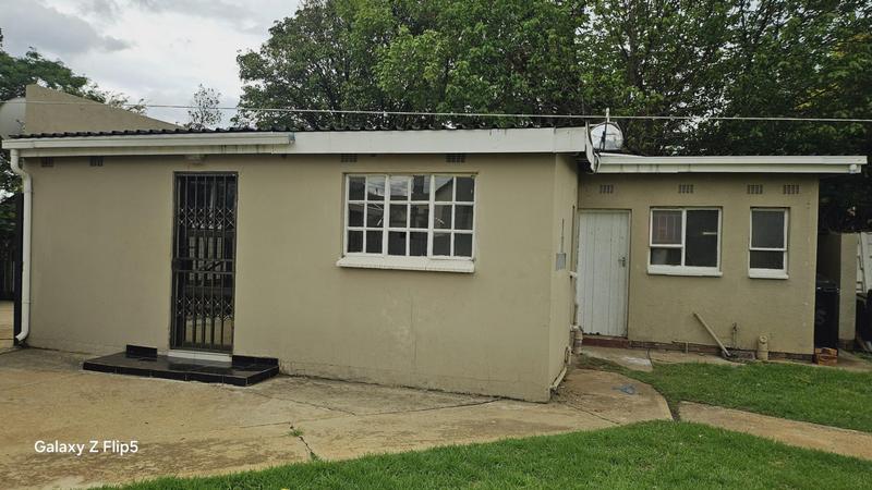 To Let 1 Bedroom Property for Rent in Cresslawn Gauteng