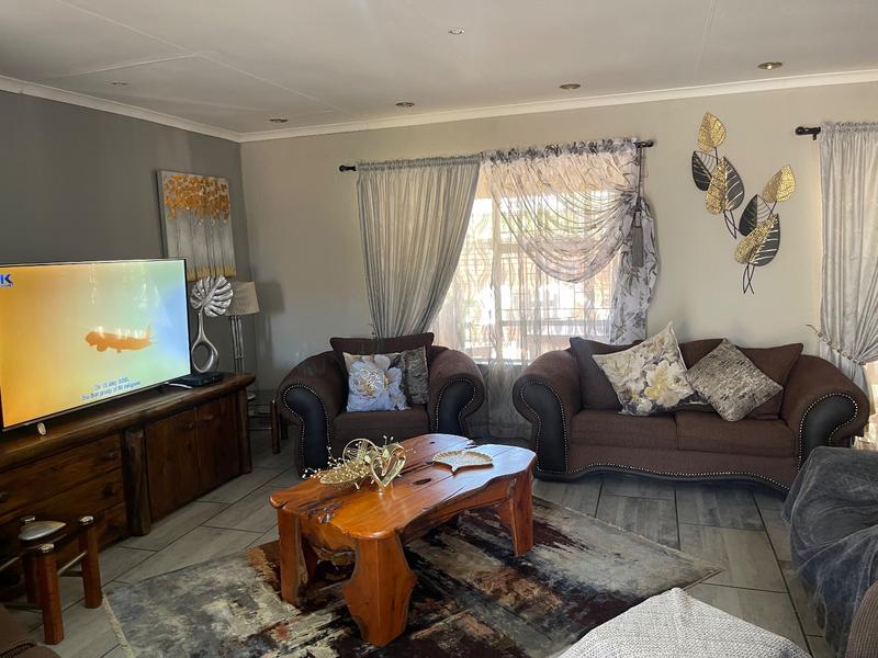 2 Bedroom Property for Sale in Vanderbijlpark SW 5 Gauteng