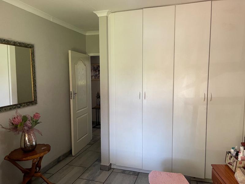 2 Bedroom Property for Sale in Vanderbijlpark SW 5 Gauteng