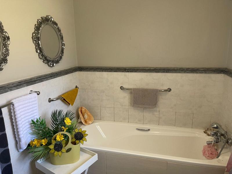 2 Bedroom Property for Sale in Vanderbijlpark SW 5 Gauteng