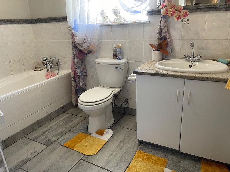 2 Bedroom Property for Sale in Vanderbijlpark SW 5 Gauteng