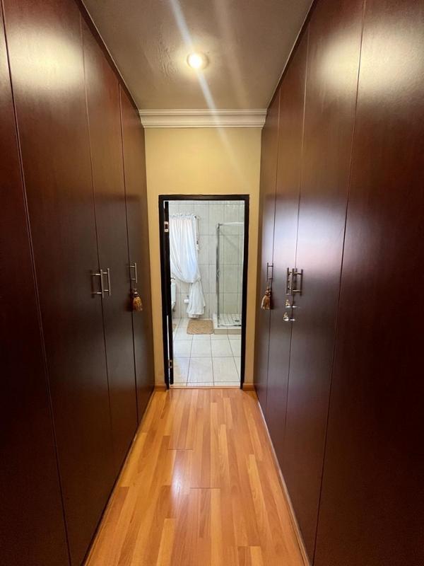 4 Bedroom Property for Sale in Vanderbijlpark SW 5 Gauteng