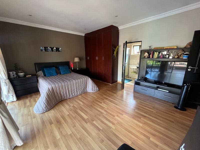 4 Bedroom Property for Sale in Vanderbijlpark SW 5 Gauteng