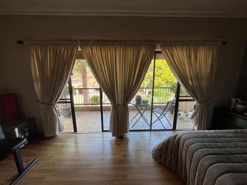 4 Bedroom Property for Sale in Vanderbijlpark SW 5 Gauteng