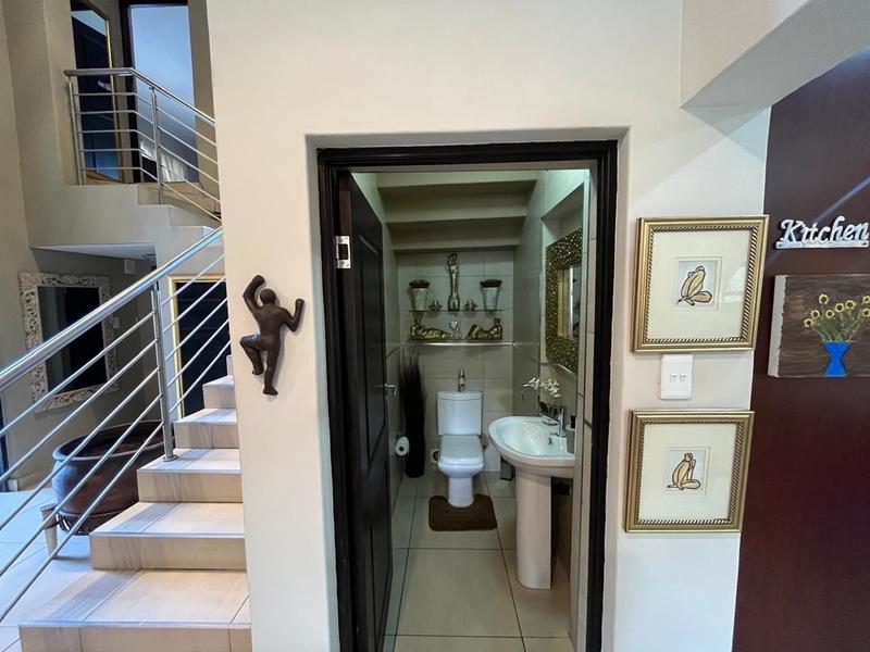 4 Bedroom Property for Sale in Vanderbijlpark SW 5 Gauteng