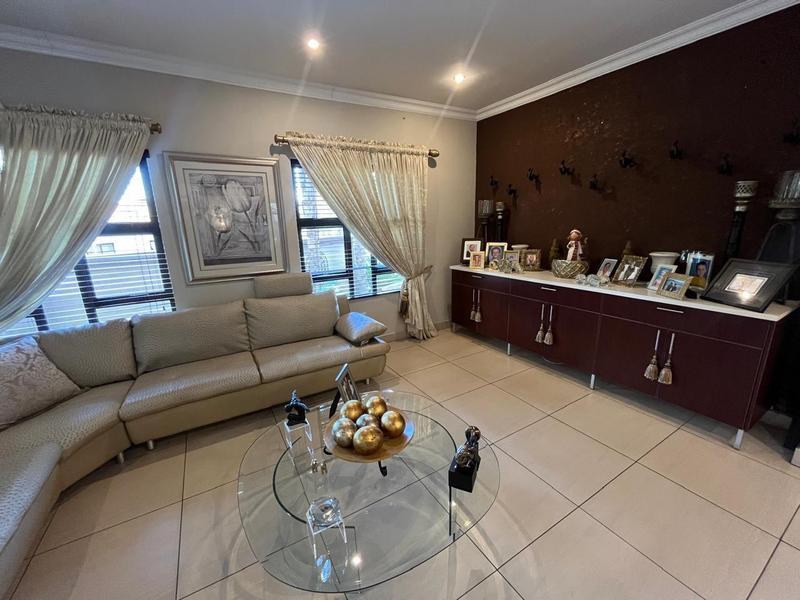 4 Bedroom Property for Sale in Vanderbijlpark SW 5 Gauteng