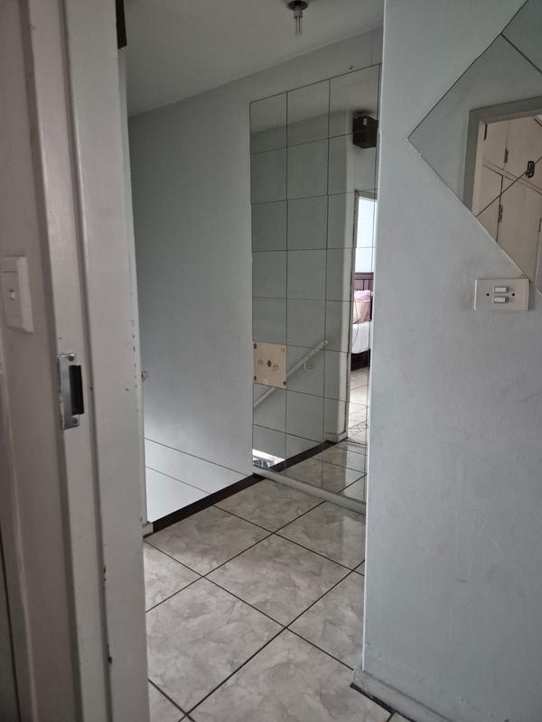 2 Bedroom Property for Sale in Gezina Gauteng