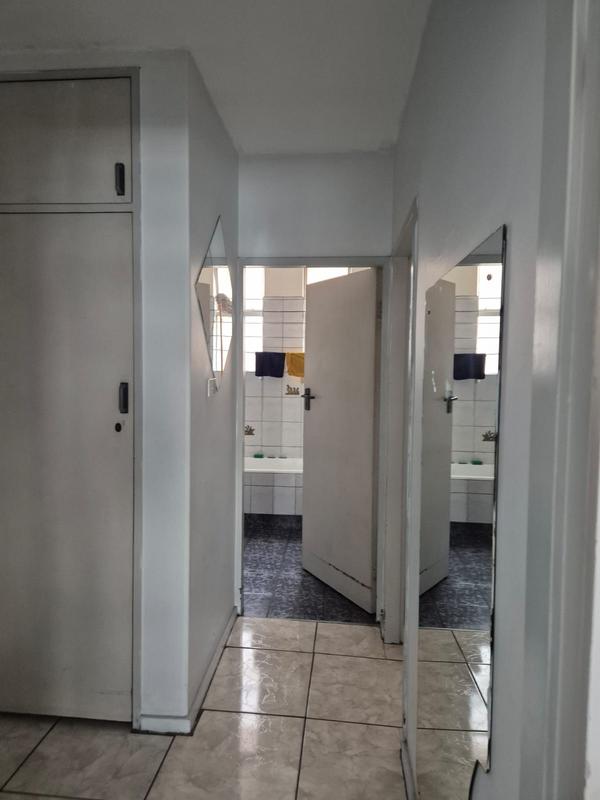 2 Bedroom Property for Sale in Gezina Gauteng