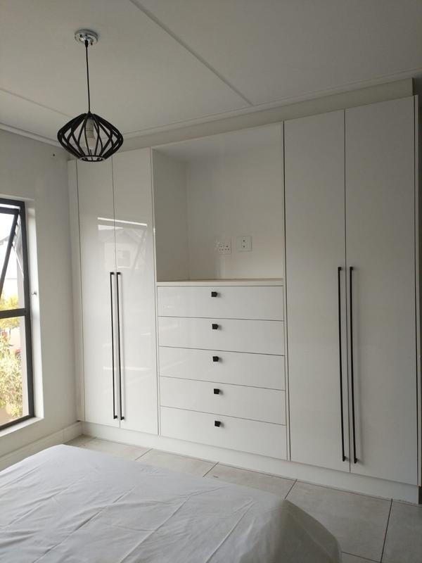 To Let 3 Bedroom Property for Rent in Waterfall Gauteng