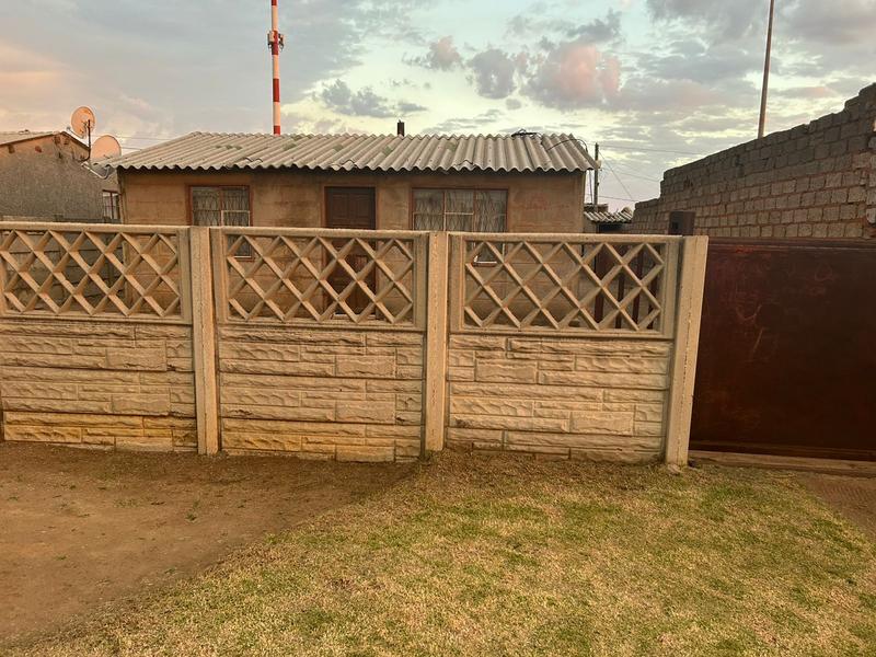 2 Bedroom Property for Sale in Duduza Gauteng