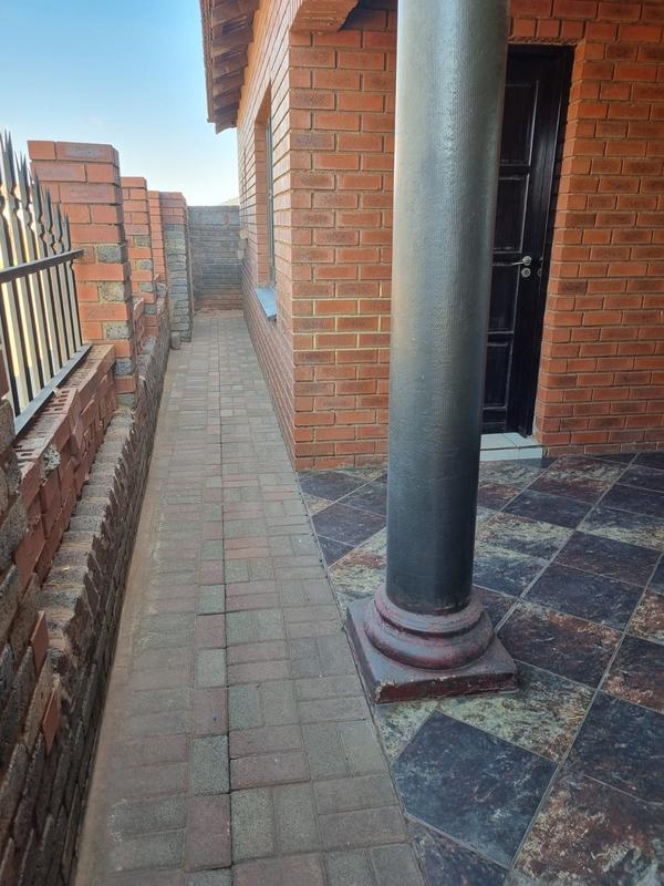 4 Bedroom Property for Sale in Vosloorus Gauteng
