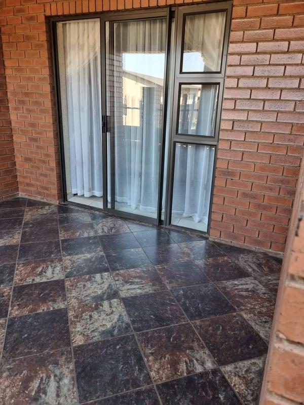 4 Bedroom Property for Sale in Vosloorus Gauteng