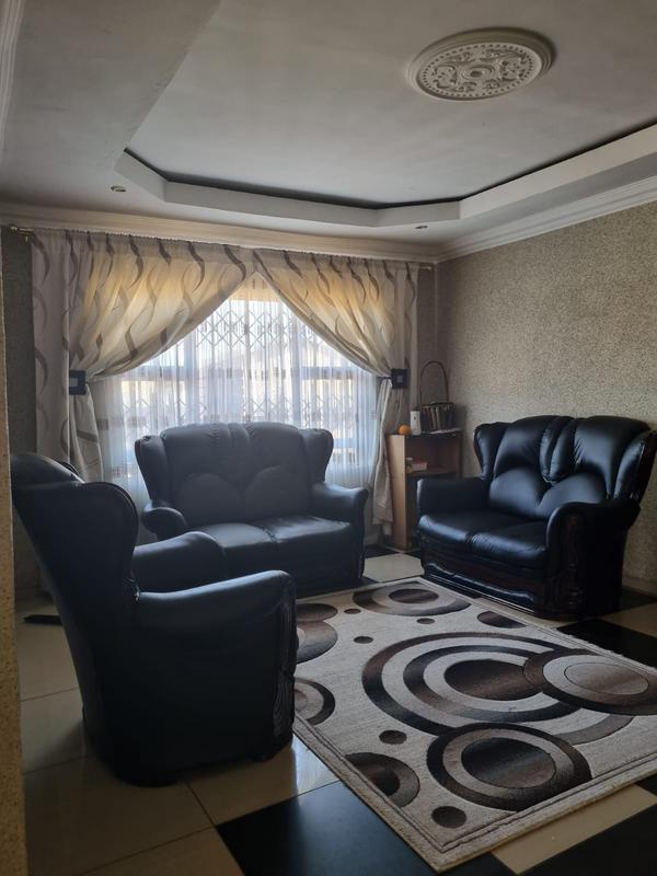 4 Bedroom Property for Sale in Vosloorus Gauteng