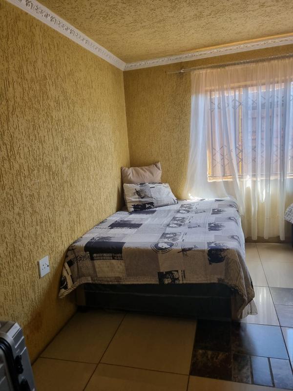 4 Bedroom Property for Sale in Vosloorus Gauteng