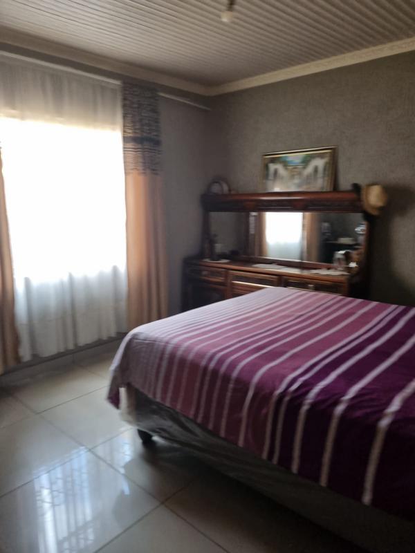 4 Bedroom Property for Sale in Vosloorus Gauteng