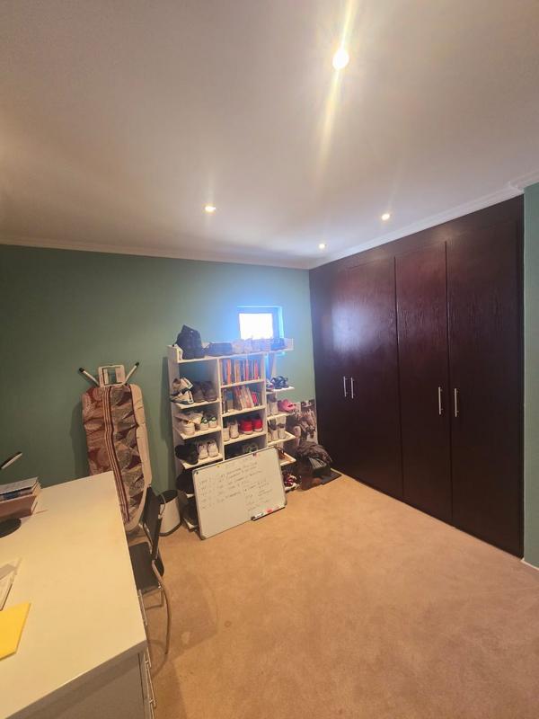 2 Bedroom Property for Sale in Sandton Gauteng