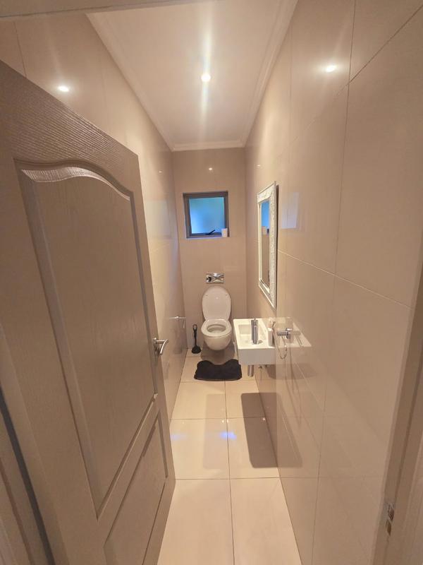 2 Bedroom Property for Sale in Sandton Gauteng