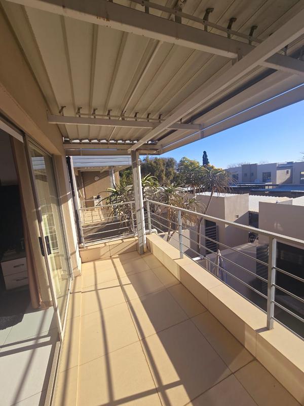 2 Bedroom Property for Sale in Sandton Gauteng