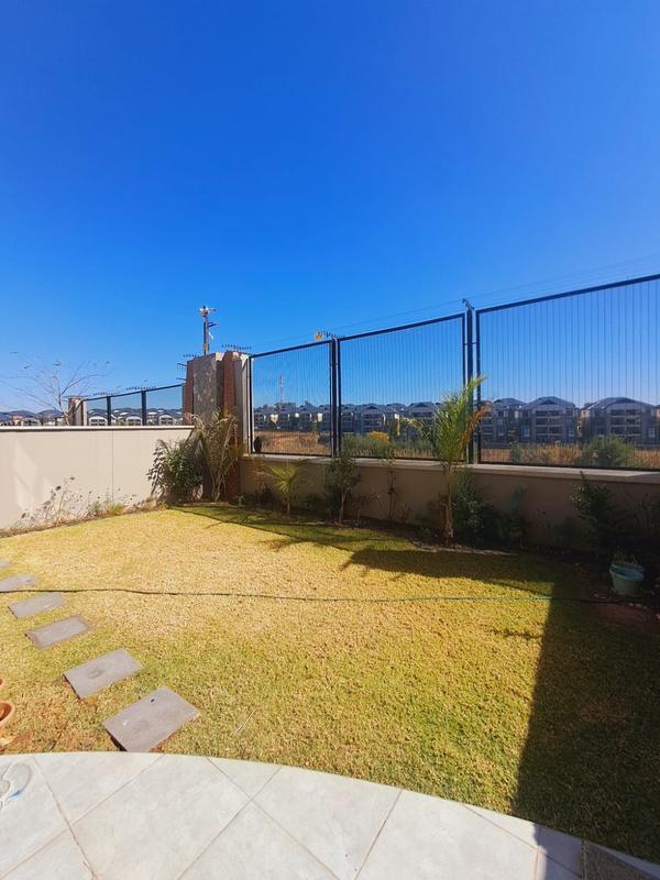 3 Bedroom Property for Sale in Waterfall Gauteng