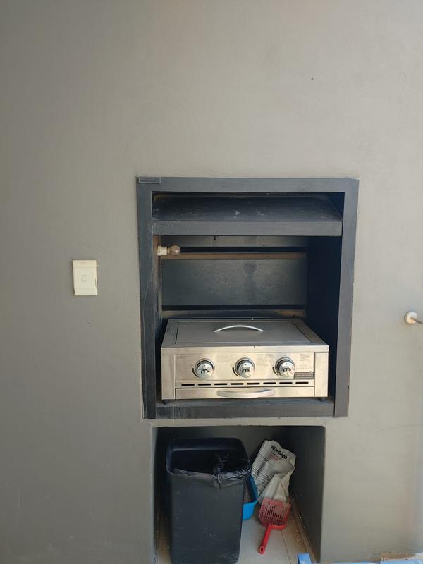 1 Bedroom Property for Sale in Modderfontein Gauteng