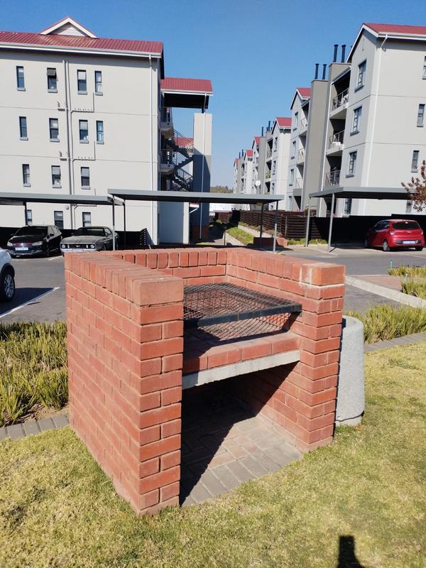 1 Bedroom Property for Sale in Modderfontein Gauteng