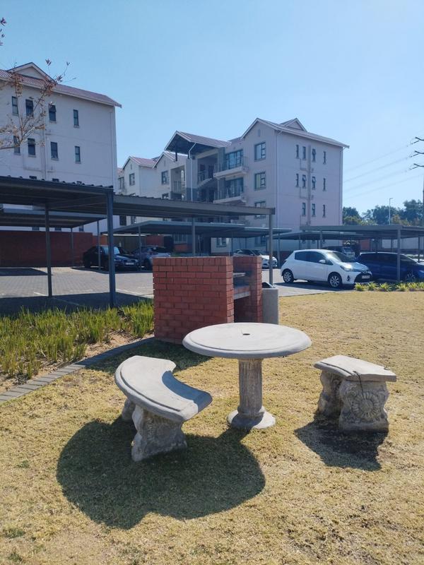 1 Bedroom Property for Sale in Modderfontein Gauteng