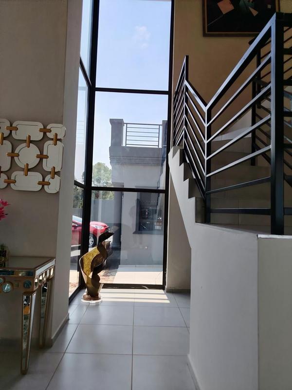 5 Bedroom Property for Sale in Walkerville Gauteng