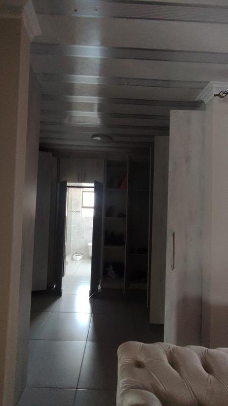 5 Bedroom Property for Sale in Walkerville Gauteng